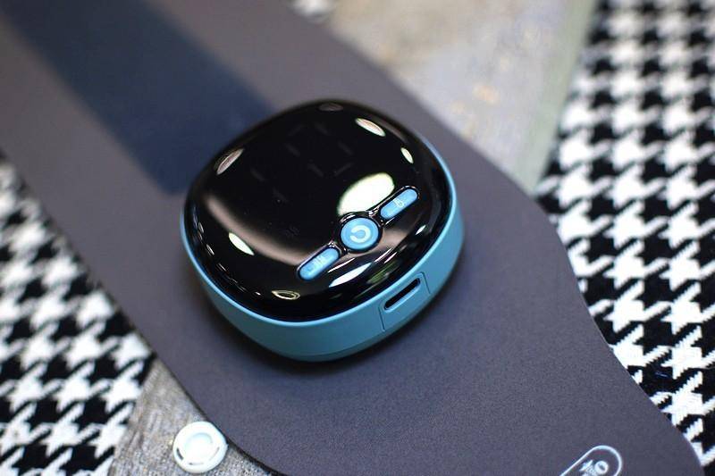 摩护腕轻松应对长时间打字的挑战既是护腕又