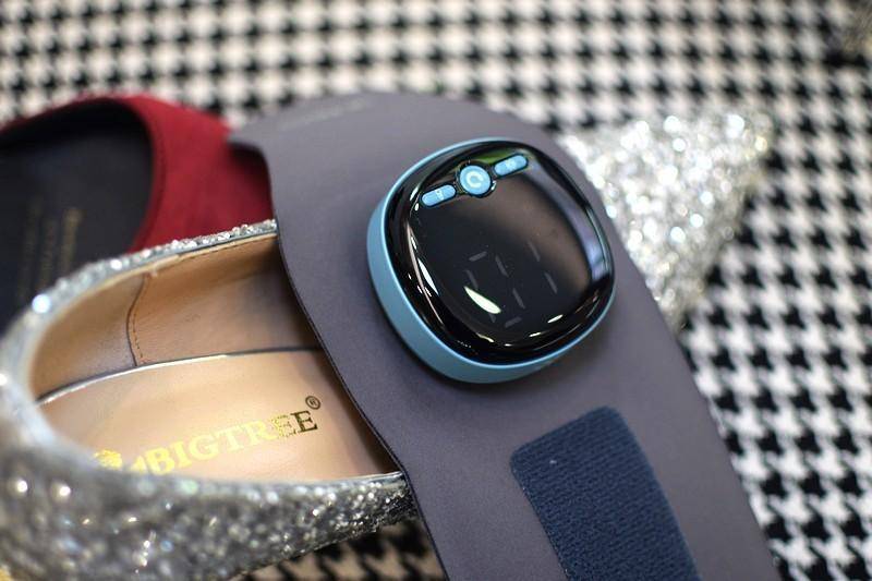 摩护腕轻松应对长时间打字的挑战既是护腕又是按摩仪何浩明电热按(图5)